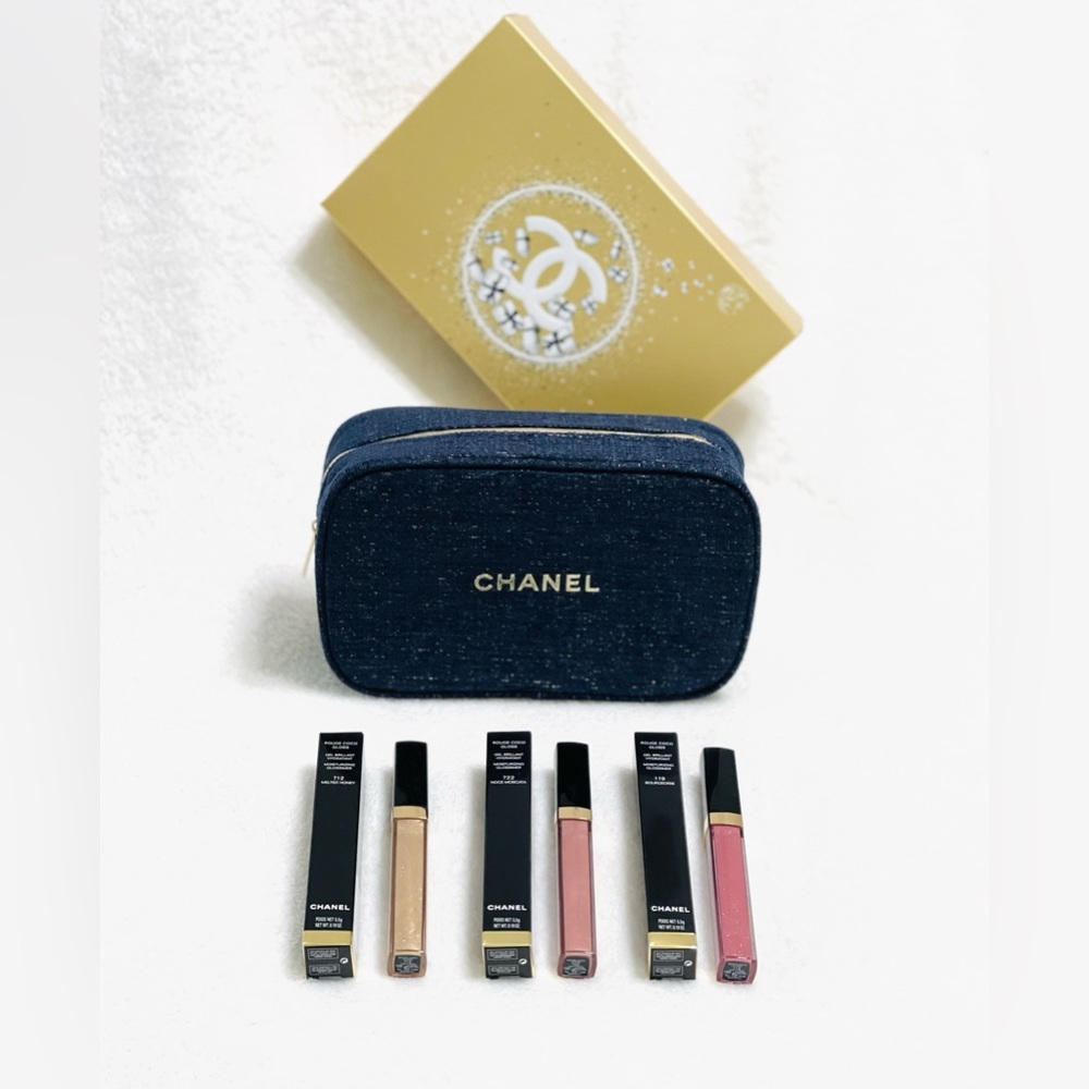 CHANEL LUXURY GIFT SET / POUCH & LIPGLOSS